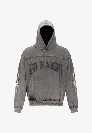Felpa grigia lavata con il testo "ED HARDY" sul petto e motivi floreali in stile tatuaggio su entrambe le maniche.