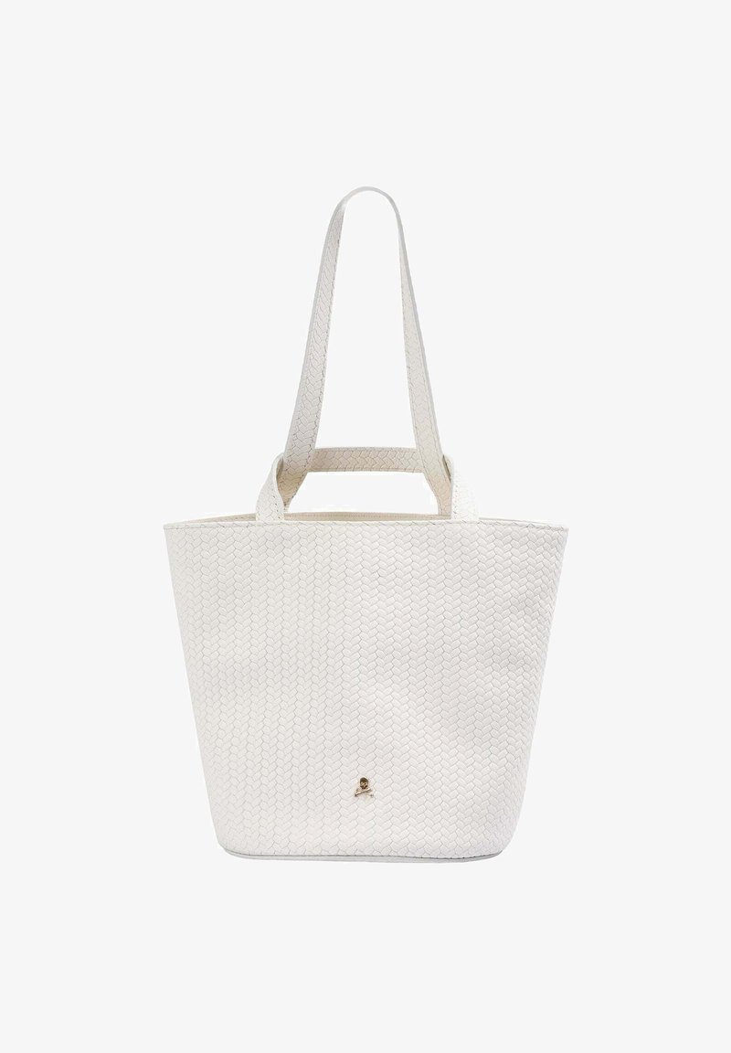 Borsa tote texturizzata color avorio con un sottile motivo a squame, dotata di due manici e di un piccolo emblema di teschio metallico sul davanti.
