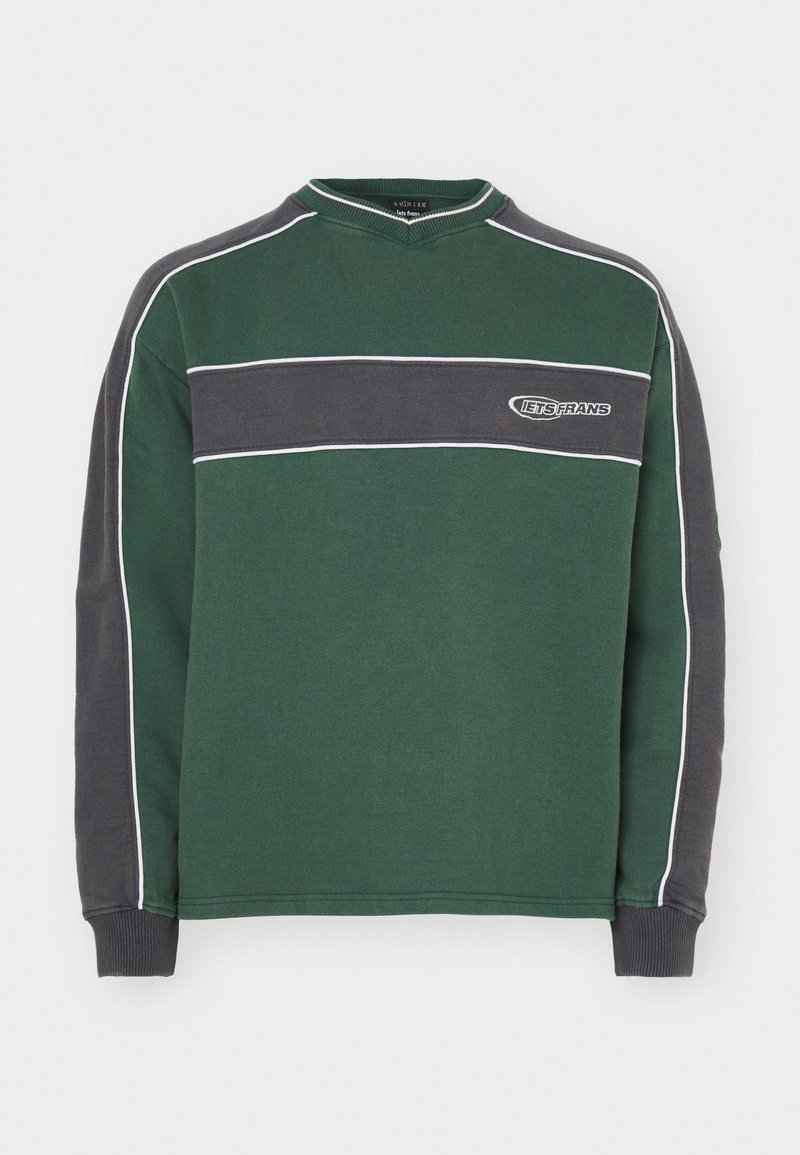 Grüner Pullover mit grauen Akzenten, langen Ärmeln, Rundhalsausschnitt und weißen Paspeldetails. Mit einem Logo auf der Brust. Material aus Baumwollmischung.