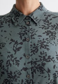 Marc O'Polo COLLAR PLACKET AOP - Button-down blouse - multi