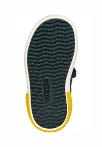 Semelle extérieure en caoutchouc gris foncé avec une surface texturée, bord blanc et accent jaune au talon ; avec le logo Geox au centre.