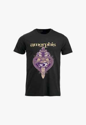 Sort t-shirt med et stort pink hjerte design med et øje og sværd motiv. Teksten "amorphis" i fed guld over grafikken. Fremstillet af bomuldsmateriale.