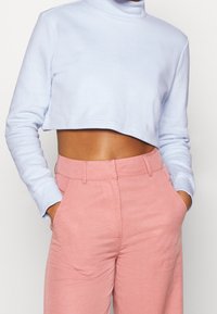 Monki Felpa - light blue