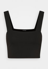 Top corto negro con escote cuadrado, tirantes anchos y textura suave. Presenta un color sólido sin patrones ni adornos.