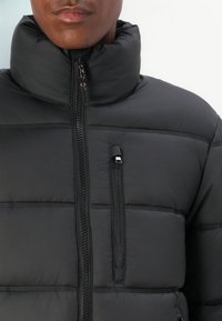 TOM TAILOR SPORTY PUFFER - Chaqueta de invierno - black