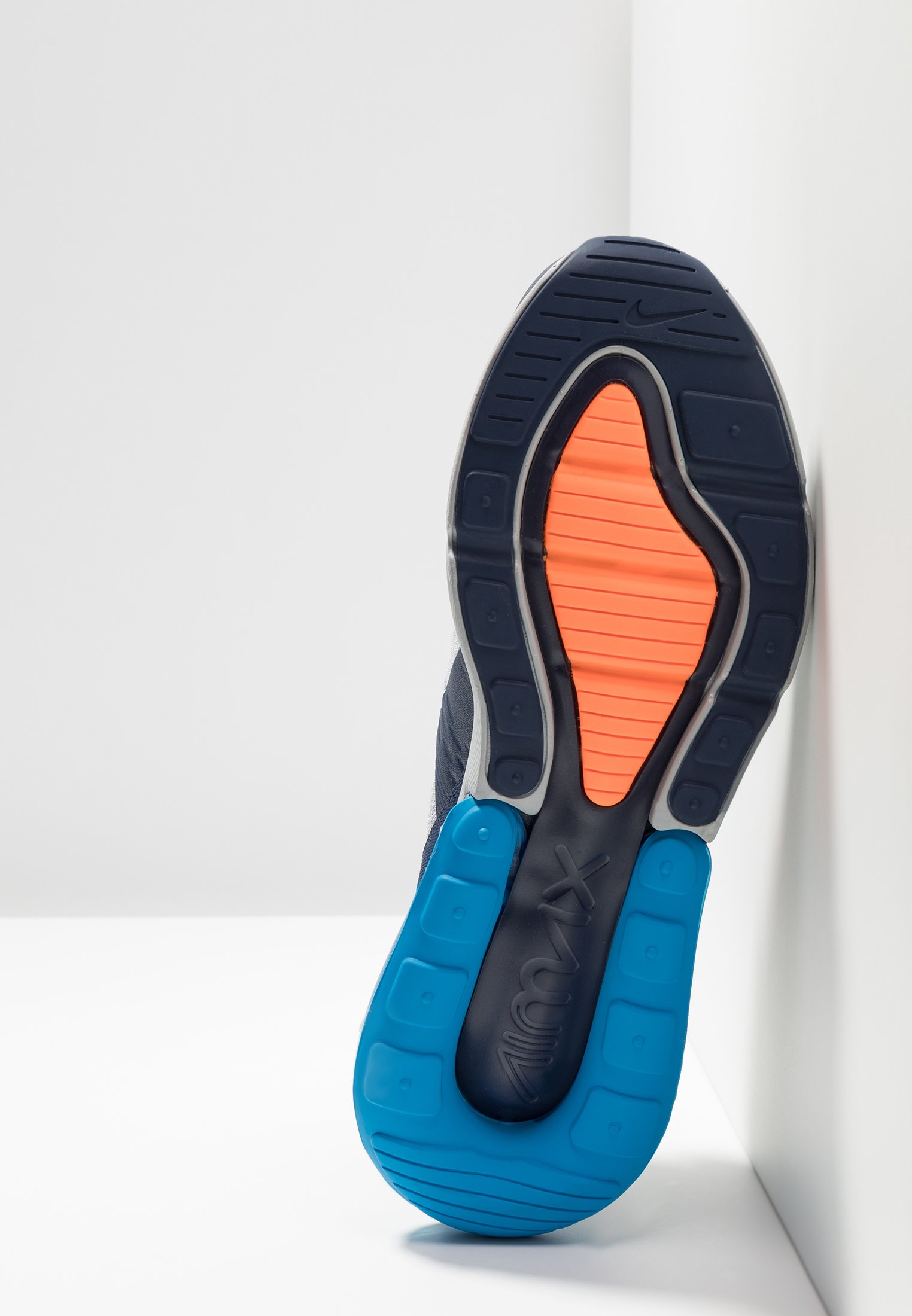 270 trainers foot locker