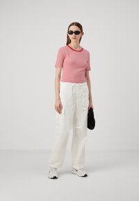 GAP T-paita - red stripes