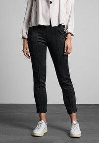 Street One - Trousers - schwarz Thumbnail Image 1