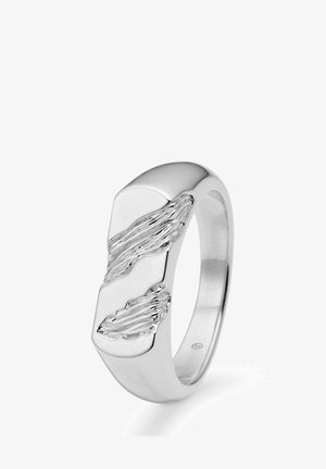 Bague en argent avec un anneau lisse et poli, agrémentée d'accents texturés évoquant des vagues abstraites sur la surface.