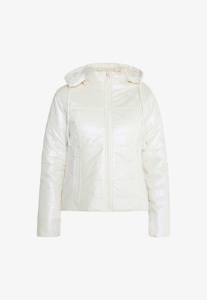 Chaqueta acolchada en tejido blanco brillante, que cuenta con capucha, cierre frontal de cremallera y dos bolsillos laterales con cremallera con diseño acolchado.