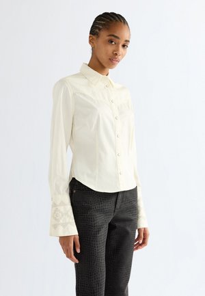 Wrangler, BELL WESTERN SLIM - Риза с копчета - egret