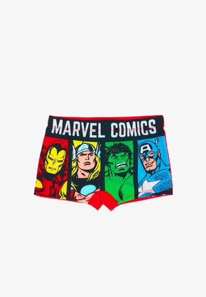 Boxers en marquer rouge de Marvel Comics mettant en valeur des designs des personnages Iron Man, Thor, Hulk et Captain America avec une ceinture noire.