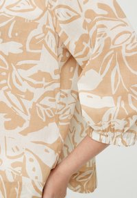 s.Oliver MIT RAFFUNG - Bluse - sandstein