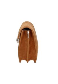 Borsa a tracolla in suede beige con una morbida texture, parte superiore arrotondata e chiusura a zip. Presenta tre scomparti e dettagli in metallo platino.