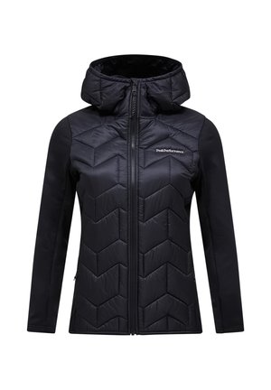 Sort isoleret jakke med quiltet chevronmønster, fuld lynlås foran, fasthætte hætte og "Peak Performance"-logo på brystet.