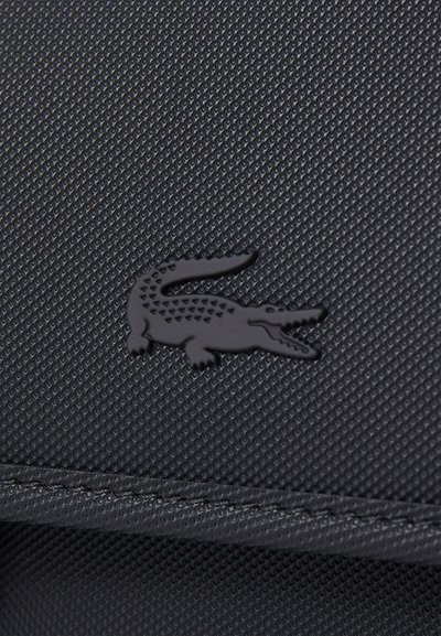 Lacoste CLASSIC MESSENGER BAG - Чанта за носене през рамо - noir