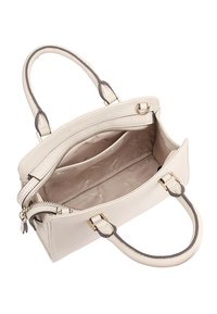 Crème leren handtas met dubbele bovenhandvatten, een interieur met meerdere pockets, een ritssluiting en accenten van goudkleurig beslag.
