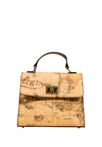 Borsa a tracolla in pelle color tan con design mappamondo, caratterizzata da una forma strutturata, manico superiore e chiusura a scatto dorata.