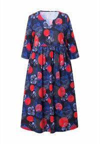 Robe florale avec un fond bleu marine, des cercles rouges, des fleurs bleues et des accents blancs. Longueur genou avec des manches trois-quarts et un col en V.