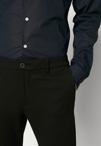 INDICODE JEANS SET czarny
