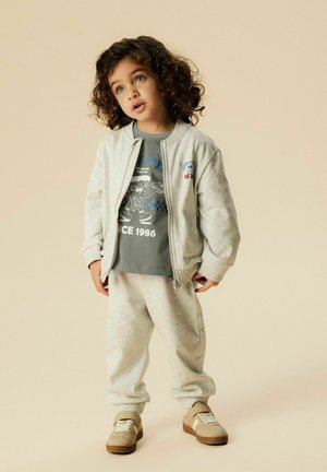 Name it, T-SHIRT REGULAR FIT - Camiseta estampada - shadow