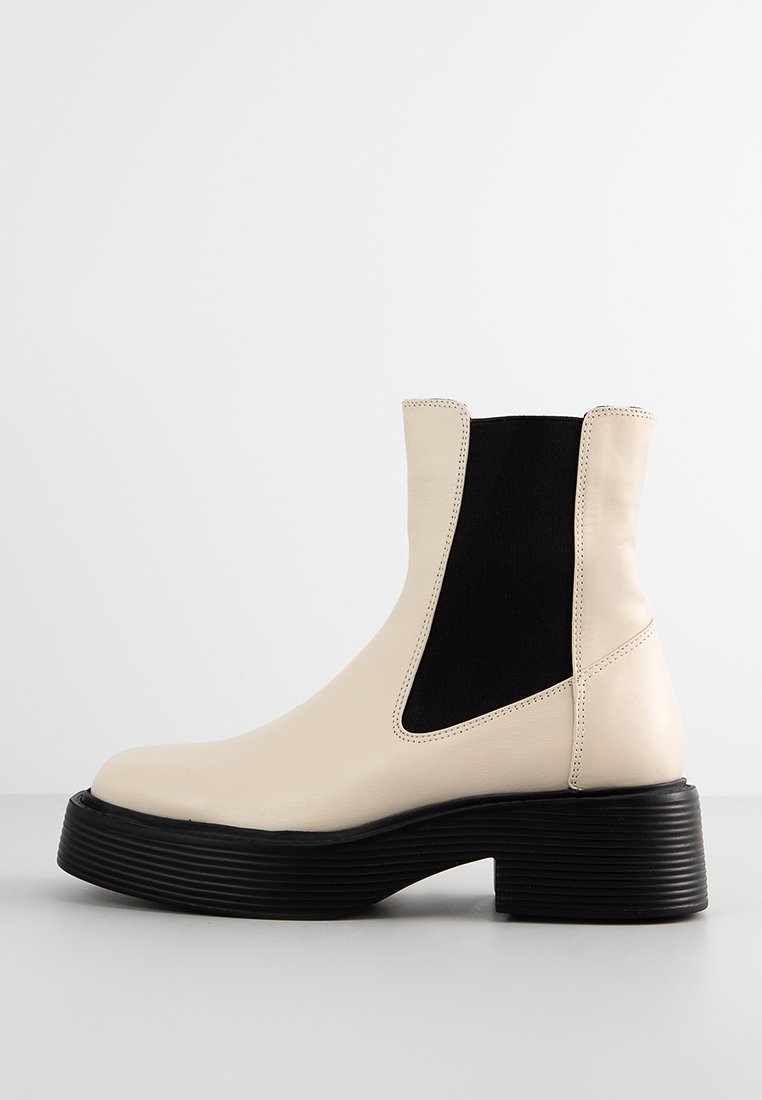 Botine cu platformă