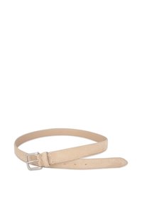 Ceinture en cuir beige à texture lisse, équipée d'une boucle en métal argenté et de plusieurs trous de réglage le long de la sangle.