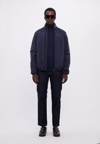 EA7 Emporio Armani GIUBBOTTO UNISEX - Viegla jaka - armani blue
