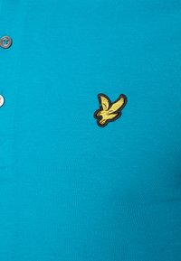 Lyle & Scott Pólóing - leisure blue