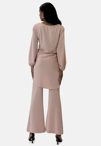 Elara SET - Bluse - rosa