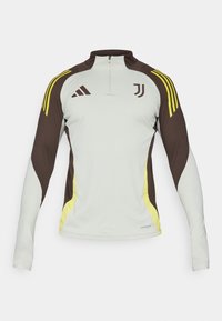 Pigiama Juventus Uomo Manica Lunga | Maglia In Cotone Bianca Con Maxi Logo Nero, Pantaloni Neri. Prodotto Ufficiale 2021/2022 - copertina