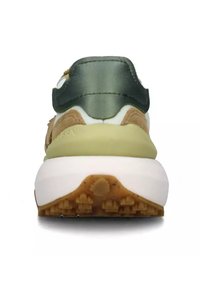 Sneaker verde e marrone con una parte superiore testurizzata, collo imbottito e una suola intermedia bianca. La suola in gomma presenta un battistrada a motivo per una migliore aderenza.