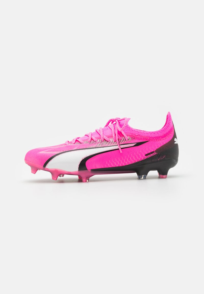Ghete de fotbal cu crampoane turnate