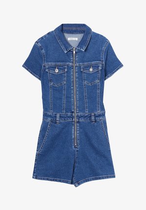 Jeans-Shorts-Overall in mittlerem Blau mit kurzen Ärmeln, einem Kragen, einem Reißverschluss vorne, zwei Brusttaschen und einem Taillengürtel.