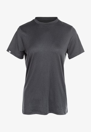 Harmaa lyhythihainen t-paita, jossa on pyöreä kaula-aukko ja sileä kangas. Vasemmassa hihassa on hienovarainen logotagi. Perusmuotoilu, tasainen väri.