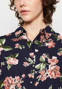 Vero Moda VMBUMPY SS CALF  - Abito a camicia - navy