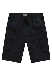 Pantalones cortos cargo negros hechos de una tela ligera; cuentan con una cinturilla elástica, cordón de ajuste y múltiples bolsillos laterales.