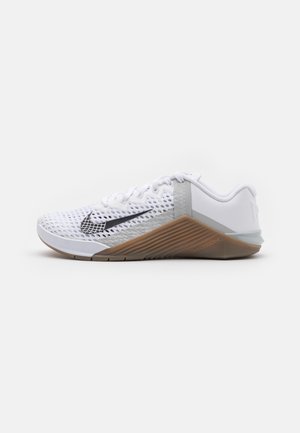 Nike Performance, Treenikenkä - white