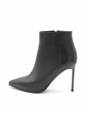 Stivaletti con tacco - black
