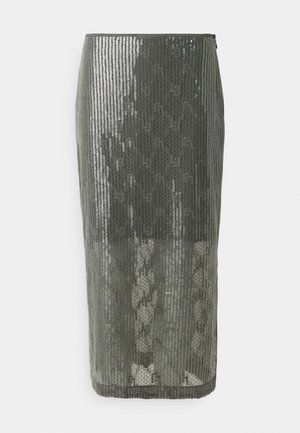 Grå paljett midi-skjørt med en tettsittende silhuett, vertikal stripe tekstur, og et subtile geometrisk mønster gjennomgående. Lukkes med glidelås bak.