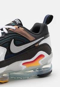 Nike Sportswear AIR VAPORMAX EVO - Sapatilhas - anthracite/tech grey/white/midnight navy