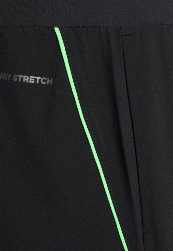 SUPERRAPIDA V - Shorts2