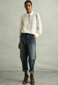 Reiss REGULAR FIT - RENATA - Pusero - cream