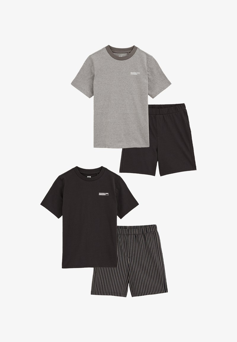 Kaks komplekti riideid: üks hall T-särk pruuni kraega ja mustad lühikesed püksid; üks must T-särk valge logo ja musta/halli triibuliste lühikeste pükstega.