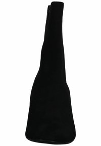 Bota de tobillo de ante negro con forma tapered, cremallera lateral y textura suave. Destaca por su silueta elegante y diseño minimalista.