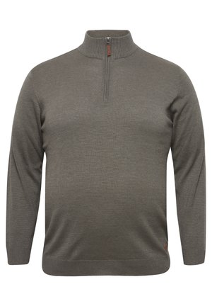Pulover gri tricotat cu guler cu fermoar pe jumătate, manșete și talie cu risc; prezintă un mic accent logo brun pe șold.