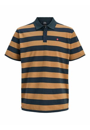 Polo de manga corta con amplias franjas horizontales en azul marino y marrón claro, cuello negro, tapeta con botones y pequeño logo rojo en el pecho.