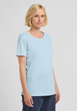 Hellblaue Kurzarm-T-Shirt mit Rundhalsausschnitt, aus glattem Stoff gefertigt. Dezent beschriftetes Logo auf der Brust, lässige Passform.