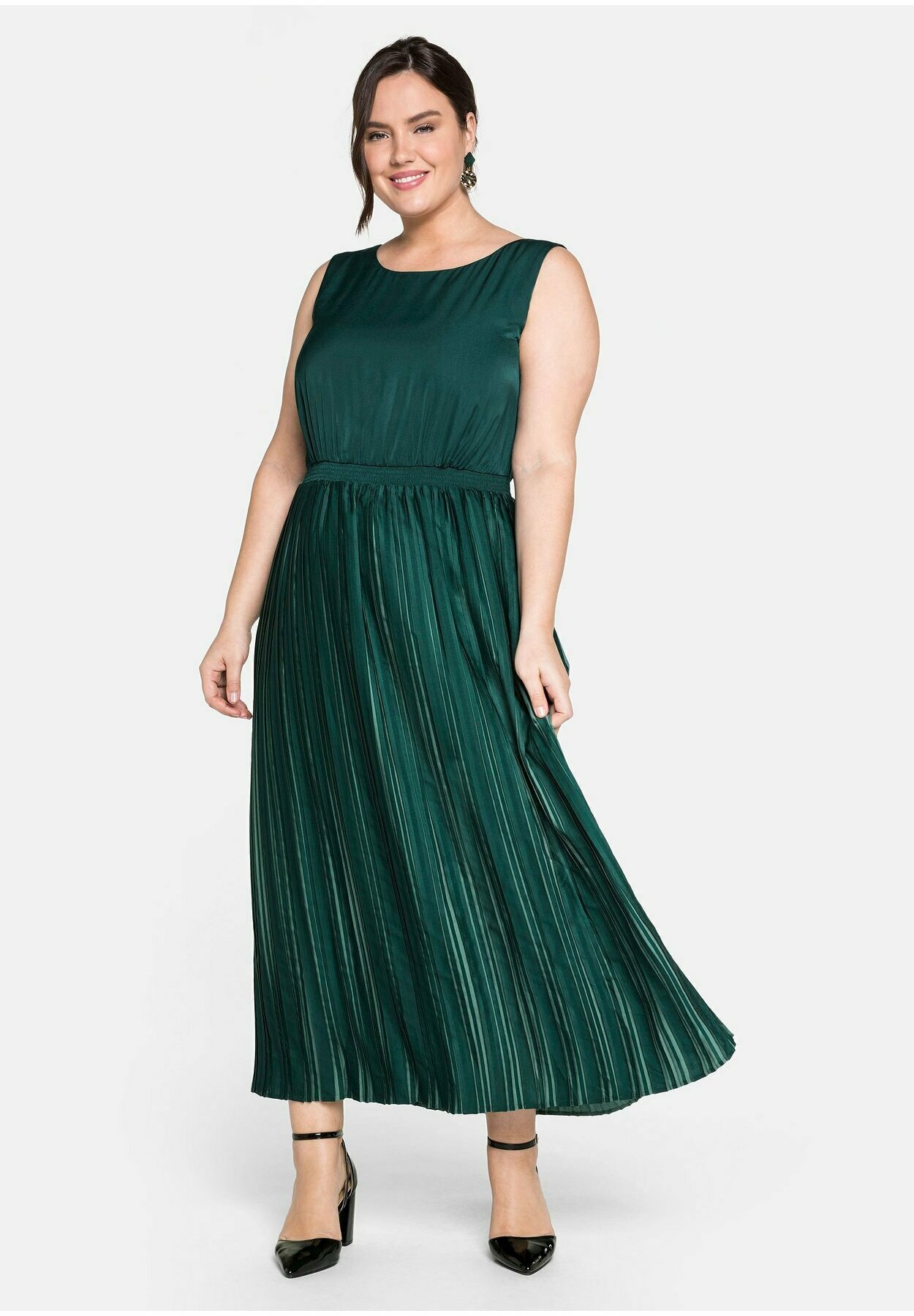 Sheego Cocktailkleid Festliches Kleid Tiefgrun Dunkelgrun Zalando De 