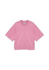 Różowy, oversize'owy sweatshirt z krótkim rękawem i okrągłym dekoltem, o luźnym kroju, zaprezentowany na białym tle.